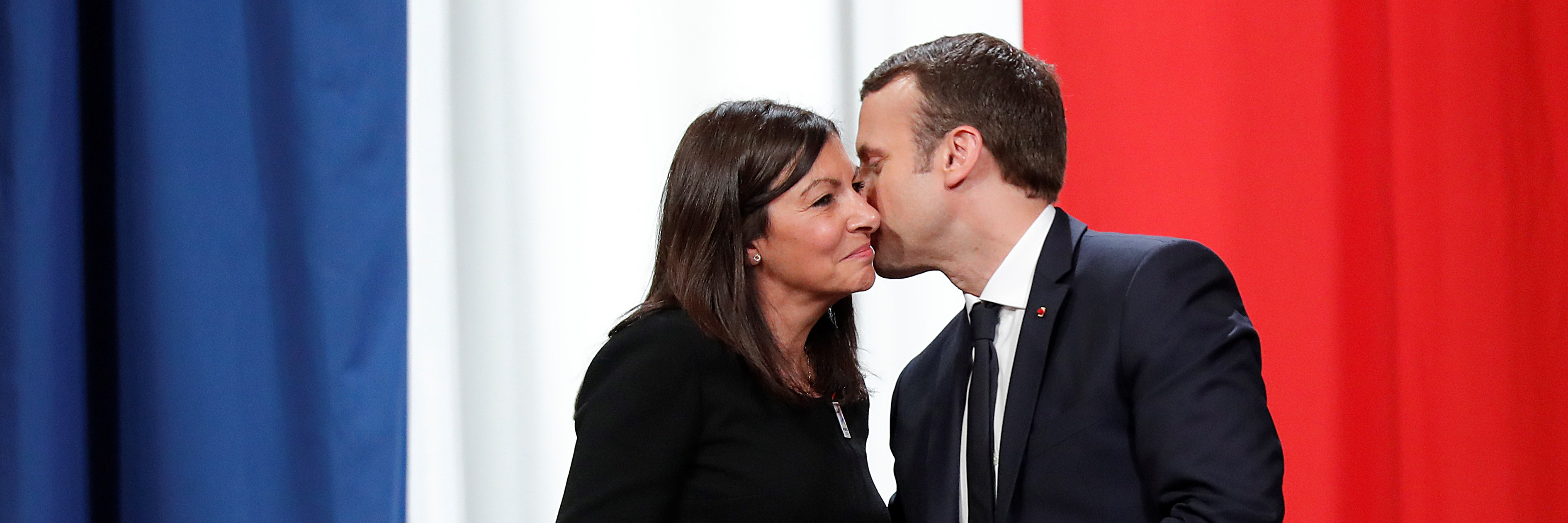 El beso en francia