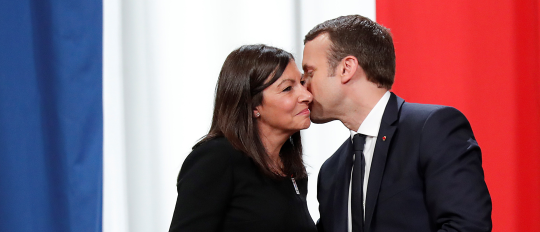 El beso en francia