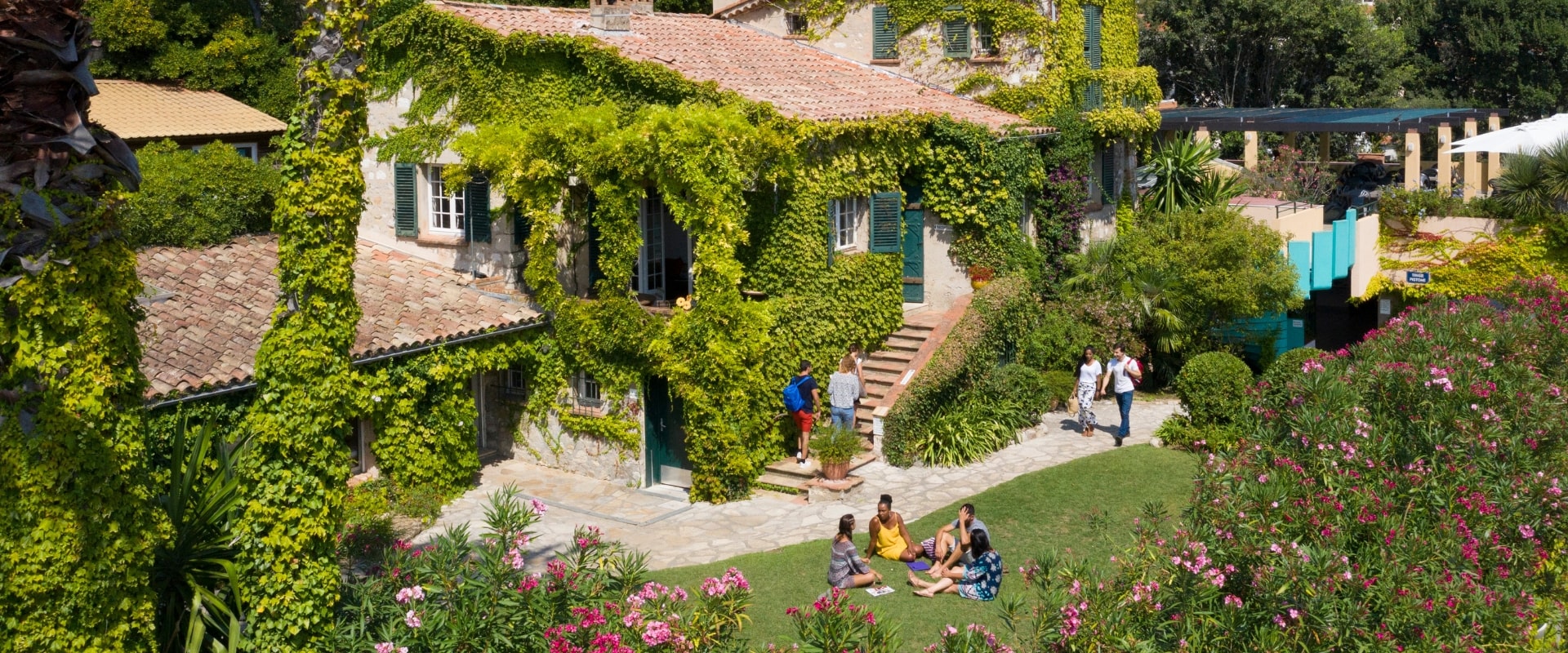 Centre international dantibes french language school