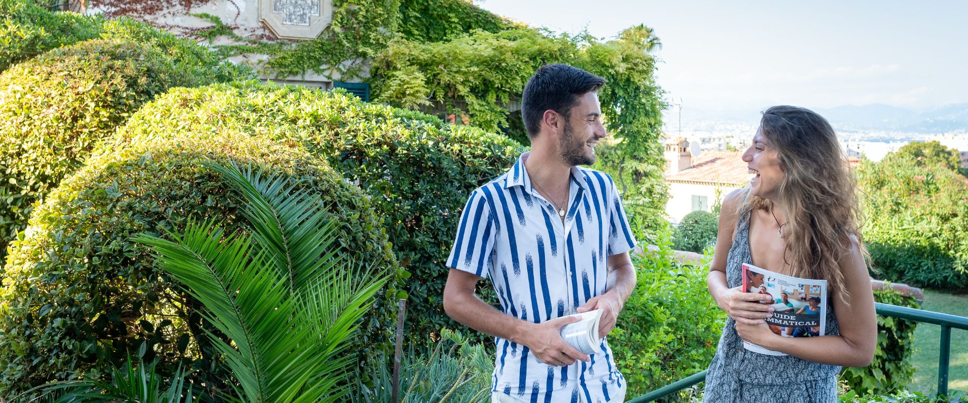 Entamez votre parcours en langue française avec des cours sur mesure pour les adultes dans notre école prestigieuse en France. Explorez des programmes immersifs conçus pour les adultes.
